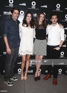 Karla Souza feet photo thumbnail
