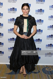 Karla Souza feet photo thumbnail