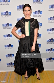Karla Souza feet photo thumbnail