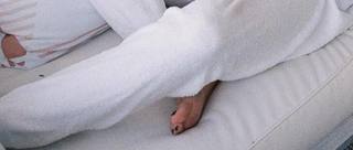 Karla Souza feet photo thumbnail