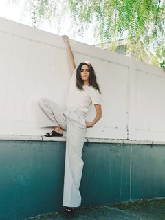 Karla Souza feet photo thumbnail