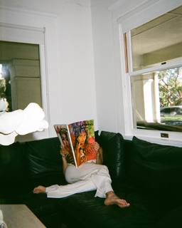 Karla Souza feet photo thumbnail