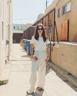 Karla Souza feet photo thumbnail