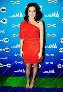 Karla Souza feet photo thumbnail
