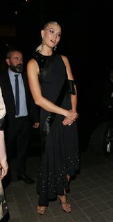 Karlie Kloss feet photo thumbnail