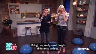 Karlie Kloss feet photo thumbnail