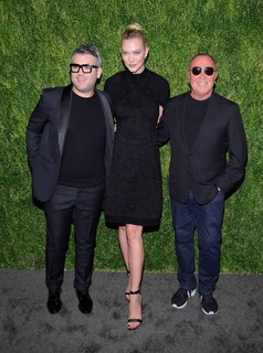 Karlie Kloss feet photo thumbnail