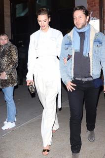Karlie Kloss feet photo thumbnail