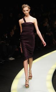 Karlie Kloss feet photo thumbnail