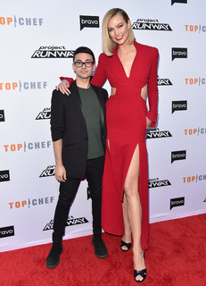 Karlie Kloss feet photo thumbnail