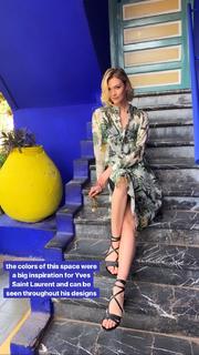 Karlie Kloss feet photo thumbnail