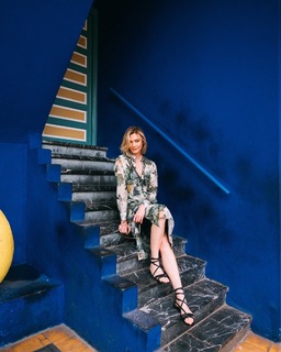 Karlie Kloss feet photo thumbnail