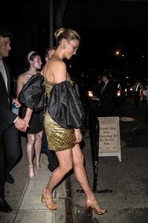 Karlie Kloss feet photo thumbnail