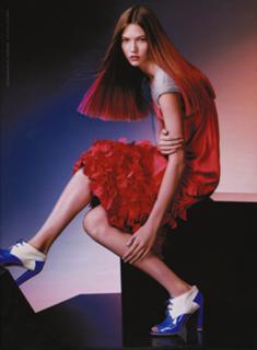 Karlie Kloss feet photo thumbnail
