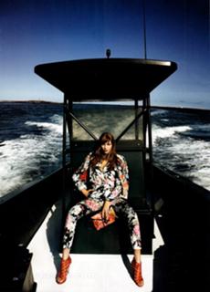 Karlie Kloss feet photo thumbnail