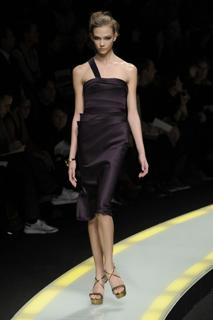 Karlie Kloss feet photo thumbnail