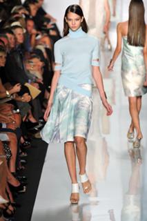 Karlie Kloss feet photo thumbnail