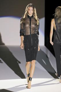 Karlie Kloss feet photo thumbnail