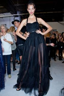 Karlie Kloss feet photo thumbnail
