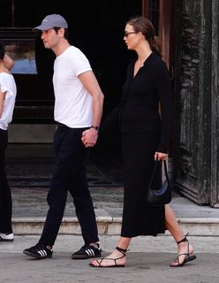 Karlie Kloss feet photo thumbnail