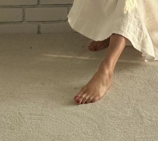 Karlie Kloss feet photo thumbnail