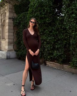 Karlie Kloss feet photo thumbnail