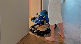 Karlie Kloss feet photo thumbnail