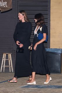 Karlie Kloss feet photo thumbnail