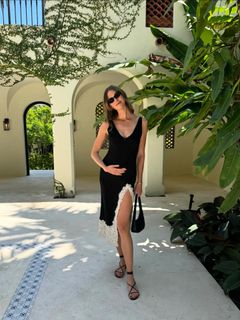 Karlie Kloss feet photo thumbnail