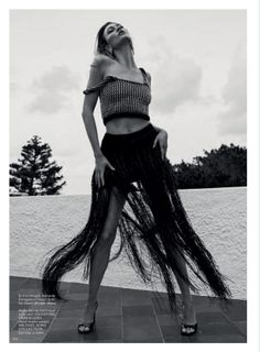 Karlie Kloss feet photo thumbnail