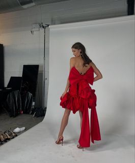 Karlie Kloss feet photo thumbnail