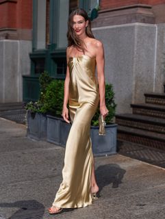 Karlie Kloss feet photo 18