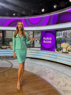 Karlie Kloss feet photo 12