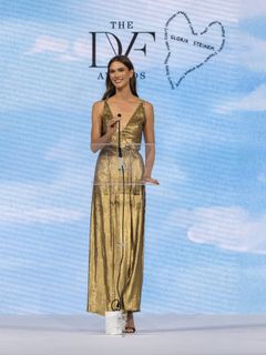 Karlie Kloss feet photo 18