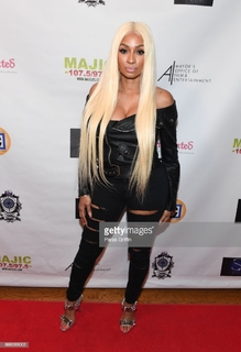 Karlie Redd feet photo 10