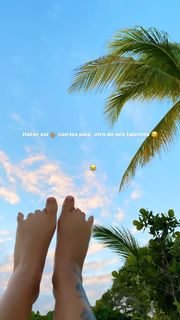 Karol G feet photo thumbnail