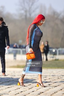 Karol G feet photo thumbnail