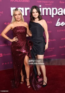 Karol G feet photo thumbnail