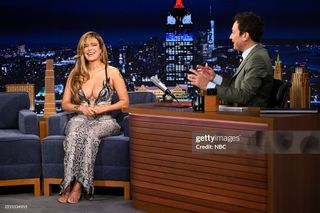 Karol G feet photo thumbnail