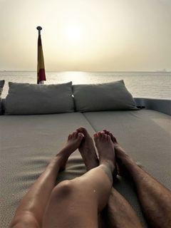 Karol G feet photo thumbnail