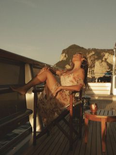 Karol G feet photo 3