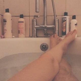 Karol Queiroz feet photo 3
