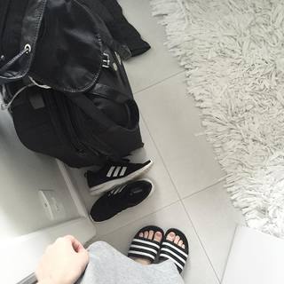 Karol Queiroz feet photo 1