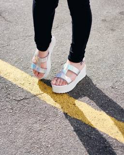 Karol Queiroz feet photo 4