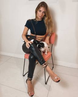 Karol Queiroz feet photo 2
