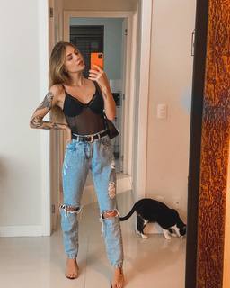 Karol Queiroz feet photo 1