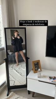 Karol Queiroz feet photo 4