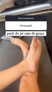 Karol Queiroz feet photo 4