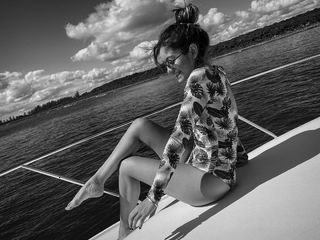 Karol Sevilla feet photo thumbnail