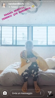 Karol Sevilla feet photo thumbnail